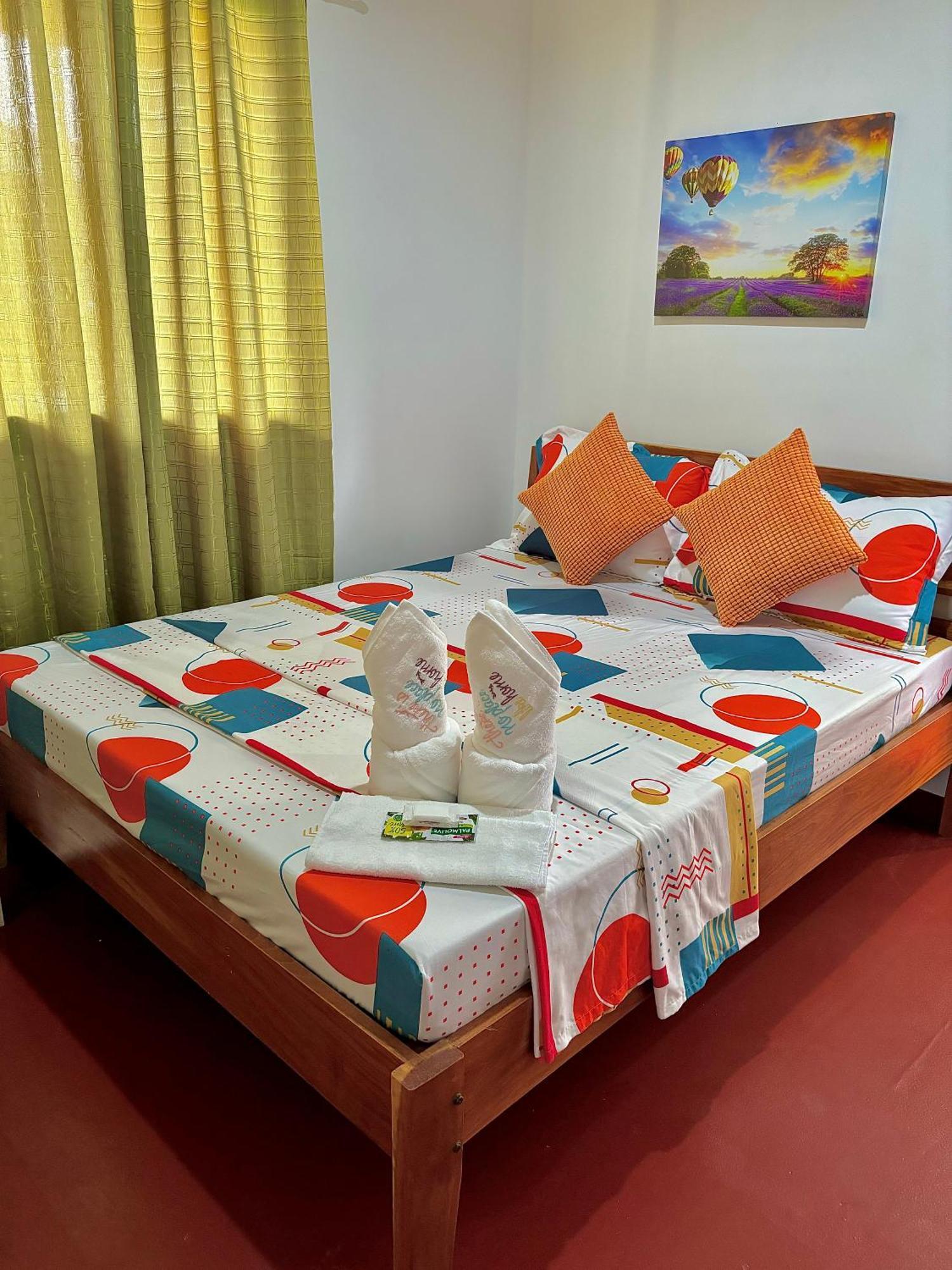 Luzville Transient House - Port Barton Itaytay Bagian luar foto