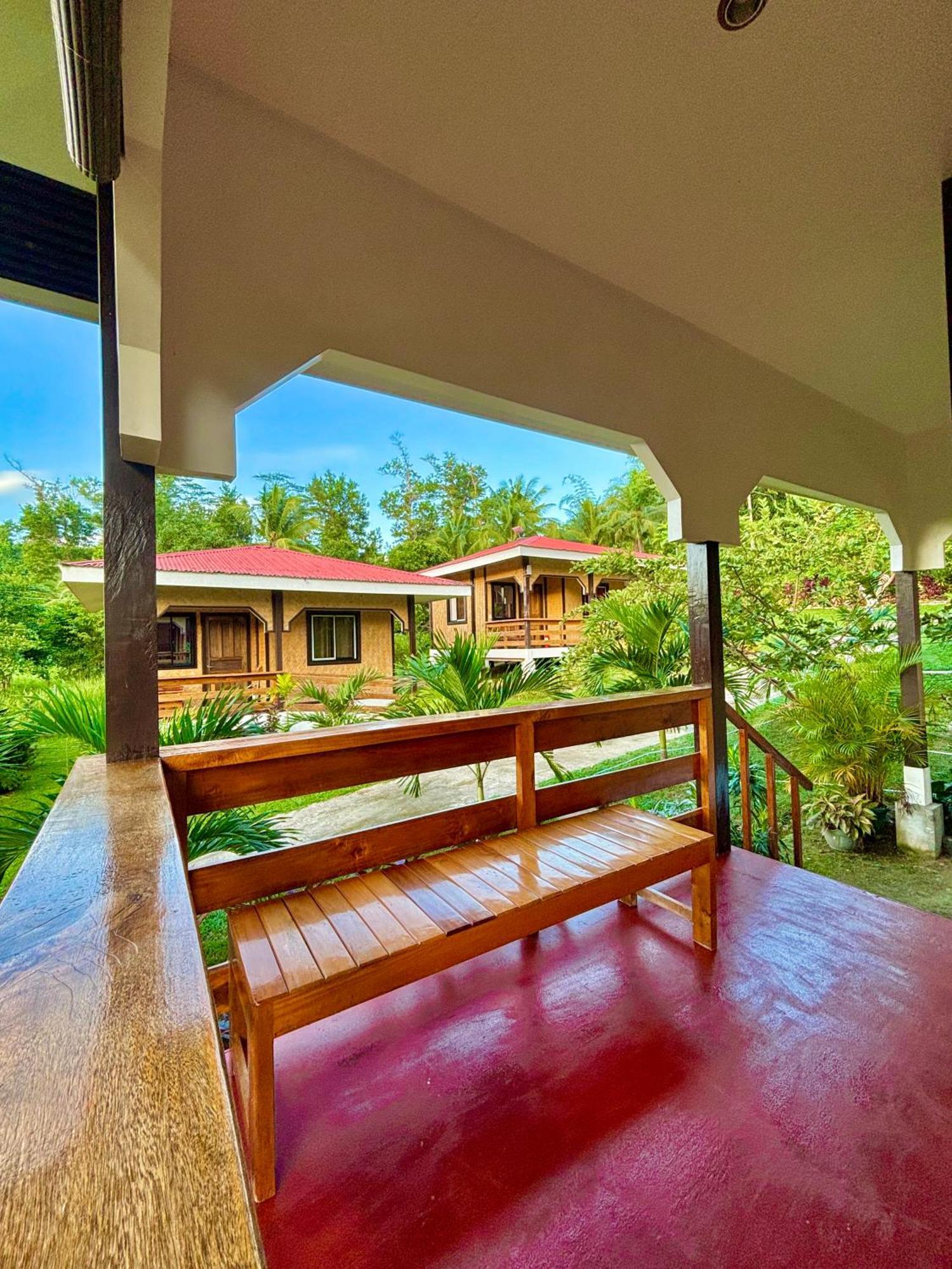 Luzville Transient House - Port Barton Itaytay Bagian luar foto